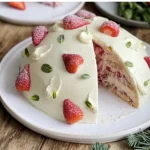 Торт Тирамису с клубникой и мятой